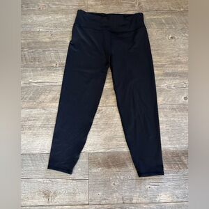 Crop Cotton On Body Women’s Black Leggings